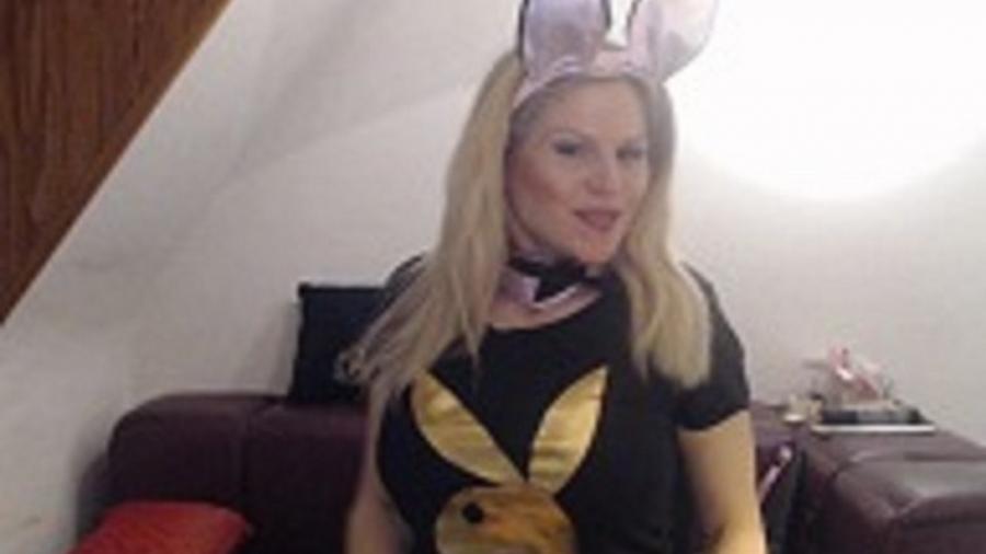 Die Queen of Sex-DATESEXYPAMELA