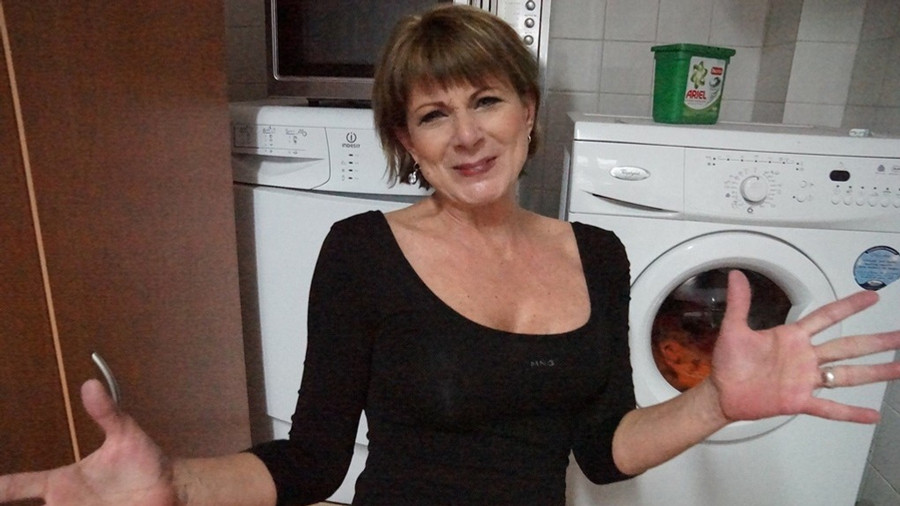 In der Waschküche habe ich mich geil bef****rt