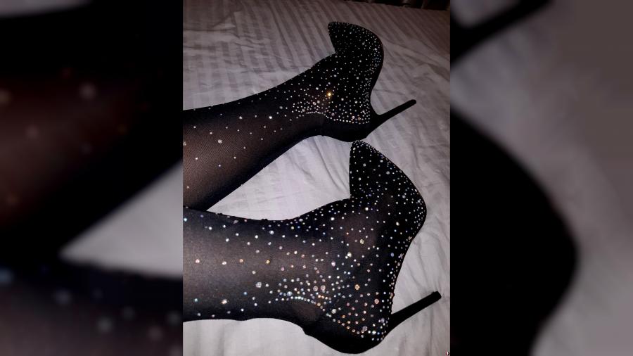 Glitzer high heels, nylons, beine