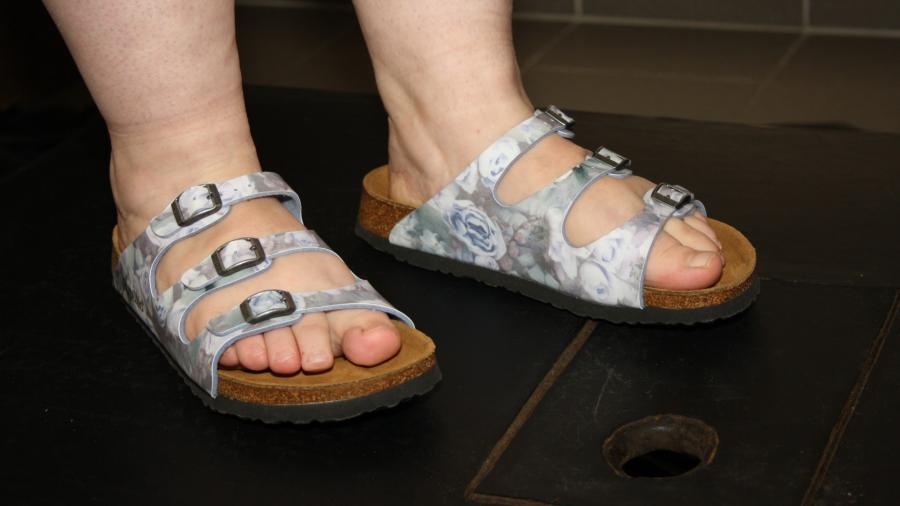 traust du dich dein s*****z durchs l**h zu stecken