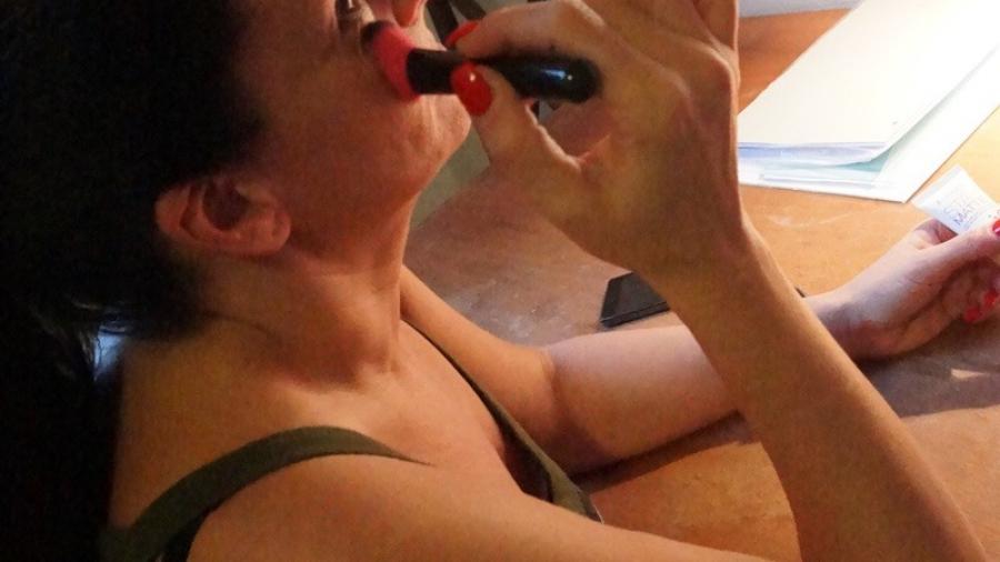 schminken macht mich nicht geil...aber ich bin geil und muss ...