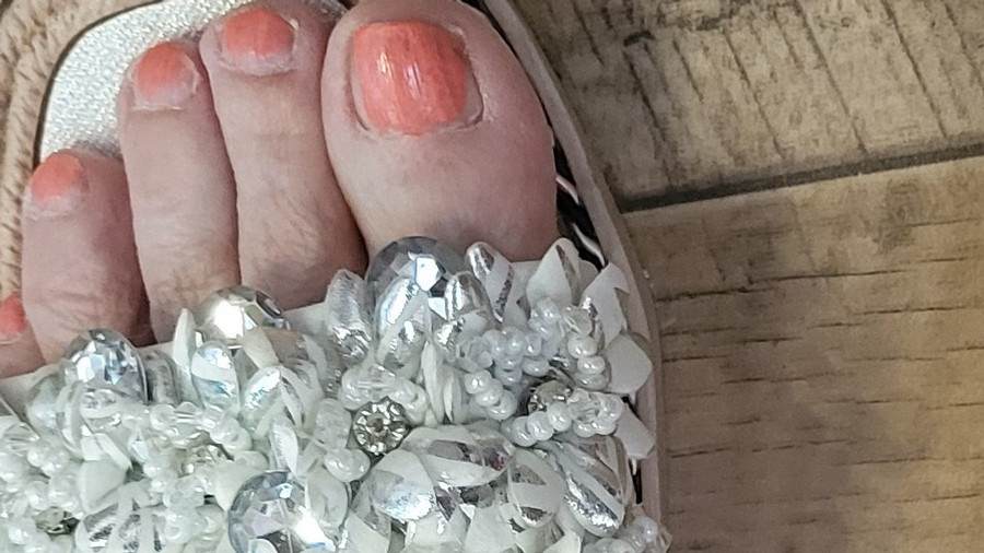 was neues musste mal wieder her, hoffe du stehst auch auf Füsse