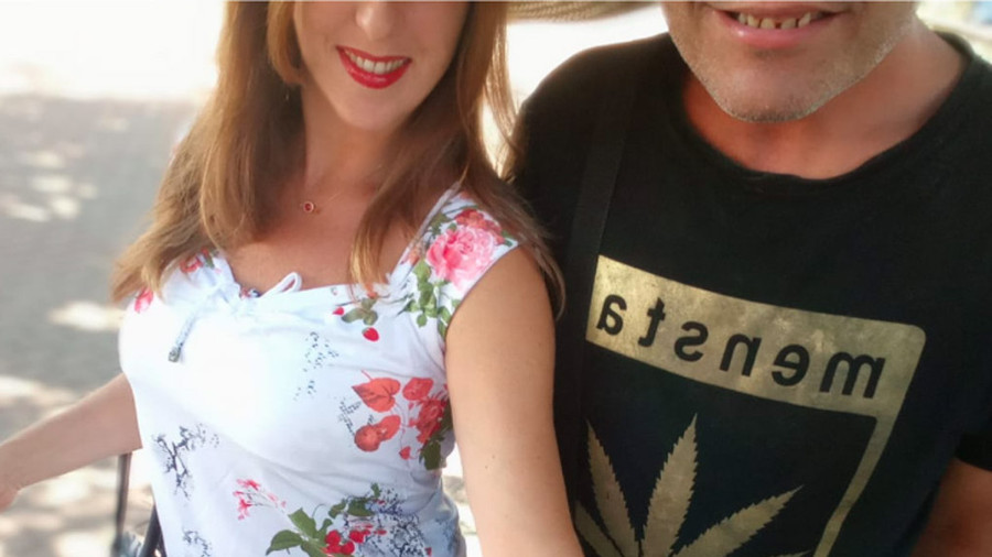 Weed rauchen und meine T****n in diesem öffentlichen Park im Zentrum zeigen