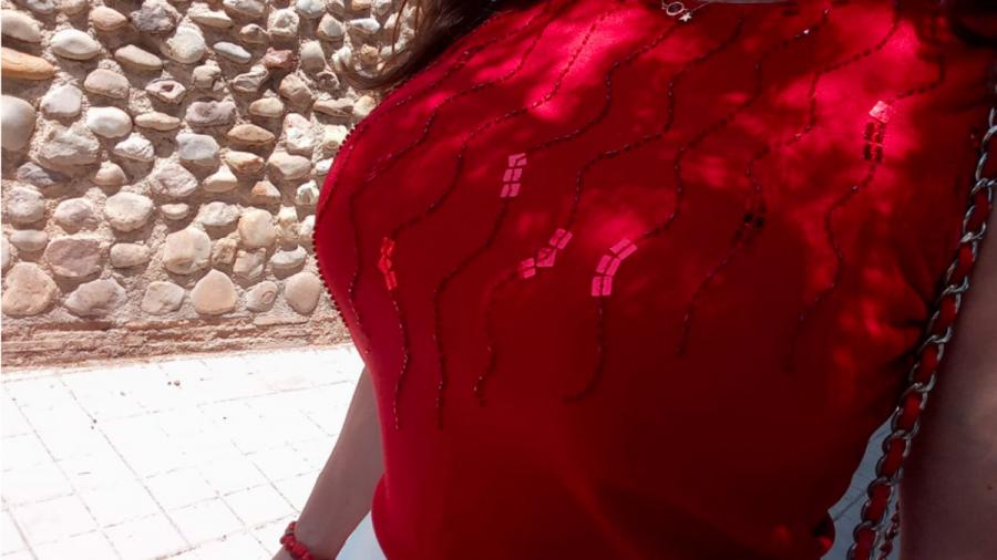 Meine B***te in einem öffentlichen Park zeigen