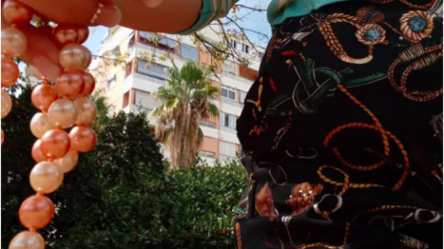 T****n-Exhibitionist