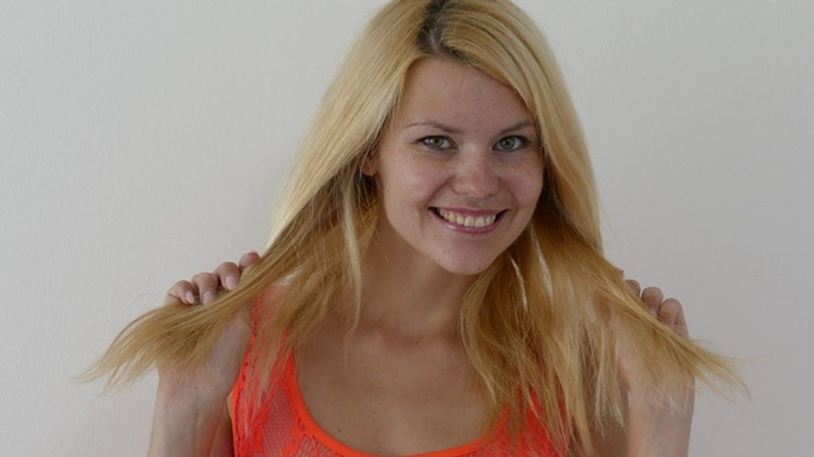 Gefällt Dir mein g***er Dress ?