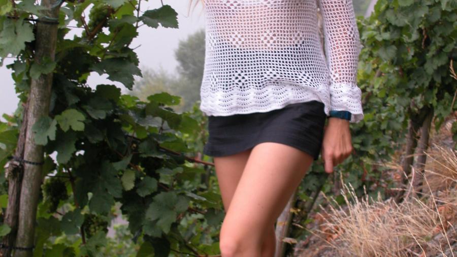 Alex in den Weinbergen