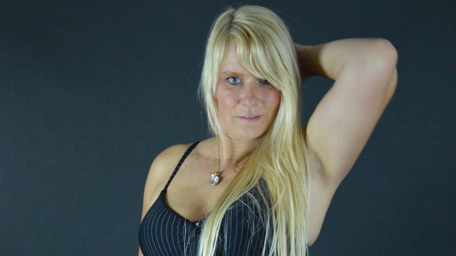 Brauner Lederrock und Braune Nylon