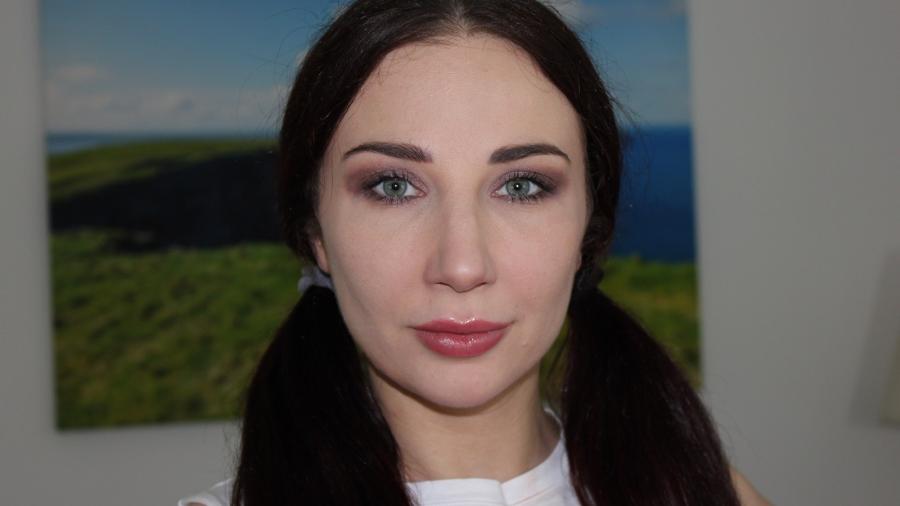 Sieh mir zu, wie ich mir an meiner Pflaumen spiele..