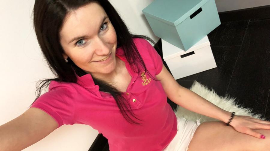 meine M***HI gaaanz weit auf..