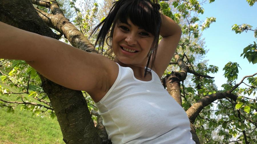 Ich F****R mir geil einen im Wald...