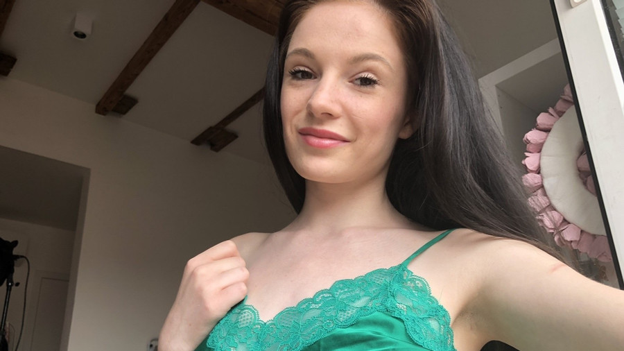 Für dich zieh ich mein Nachthemd auch gerne aus..