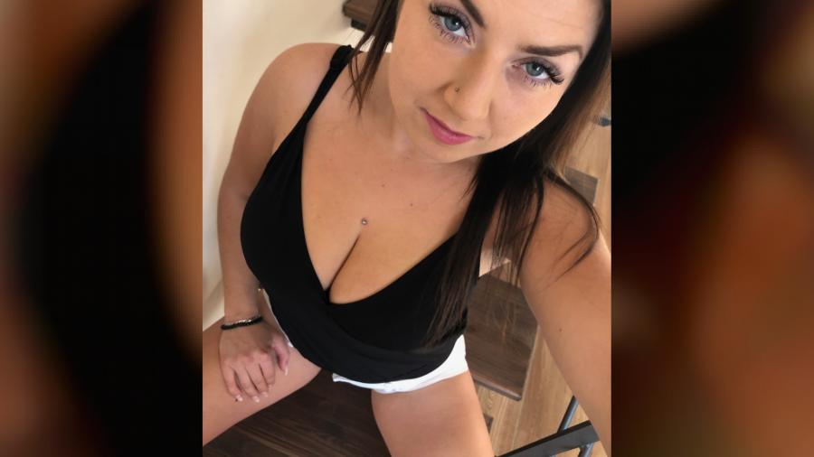 Neue Selfies von meinen großen B***ten, ich weiß du liebst si